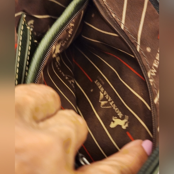 Montana West Cut-Out/Buckle Collection Wristlet Crossbody MW1177-181GN - Picture 3 of 7